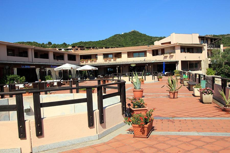 Residence Portolaconia Appartamenti Cannigione Exterior foto