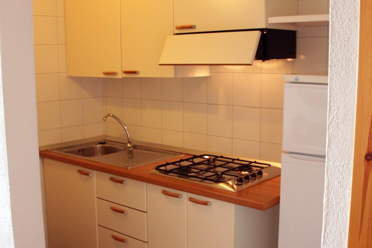 Residence Portolaconia Appartamenti Cannigione Habitación foto