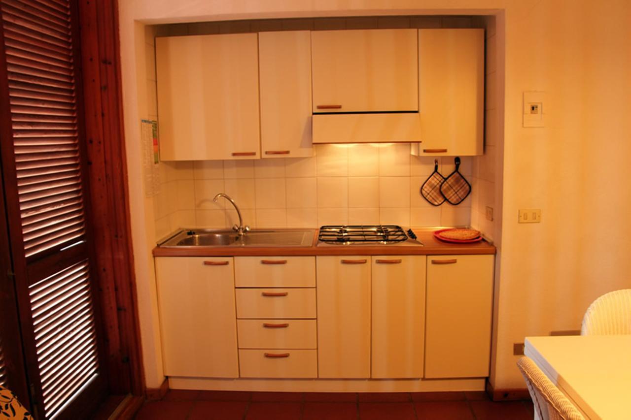 Residence Portolaconia Appartamenti Cannigione Habitación foto
