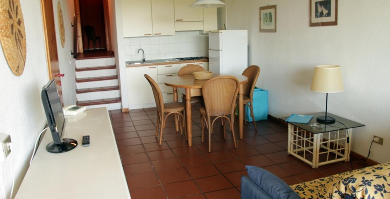Residence Portolaconia Appartamenti Cannigione Habitación foto