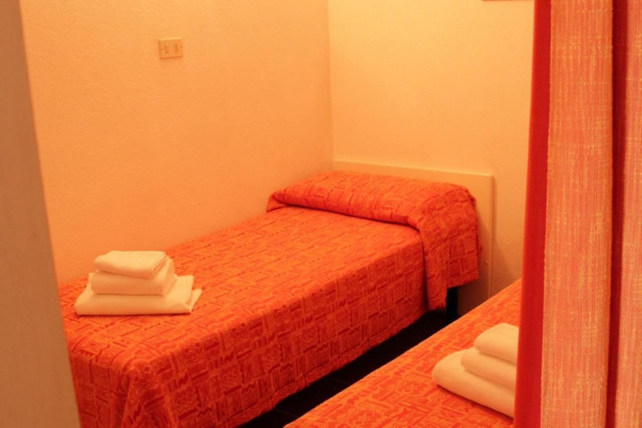 Residence Portolaconia Appartamenti Cannigione Habitación foto