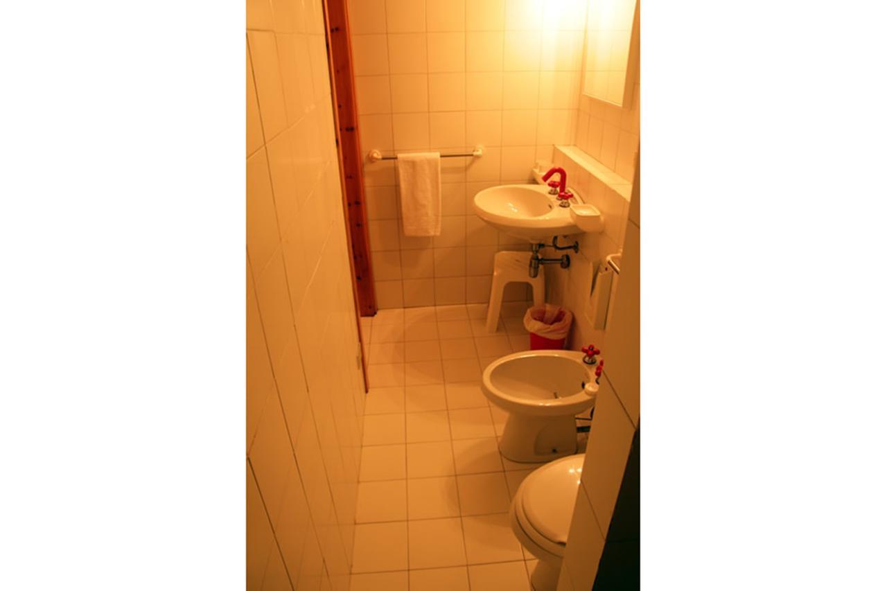 Residence Portolaconia Appartamenti Cannigione Habitación foto