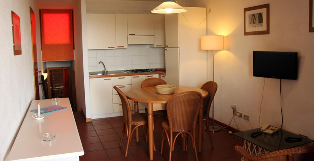 Residence Portolaconia Appartamenti Cannigione Exterior foto