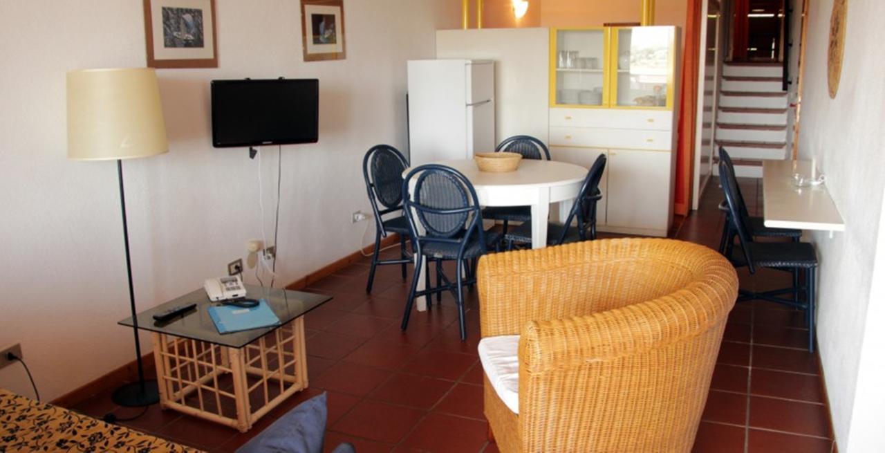 Residence Portolaconia Appartamenti Cannigione Habitación foto
